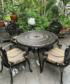 Bàn Ghế Ngoài Trời Nhôm Đúc 4 Ghế Tân Cổ Điển