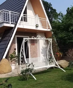 Xích đu ngoài trời